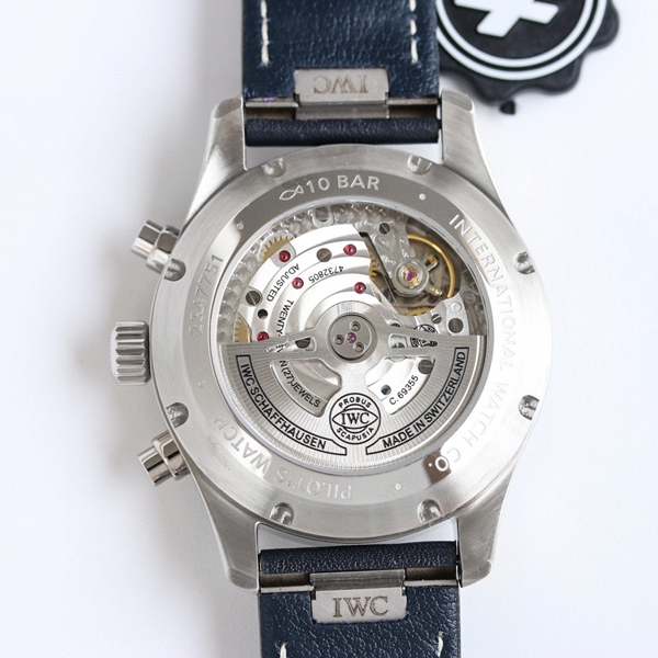 アイ・ダブリュー・シー角部分ディテール